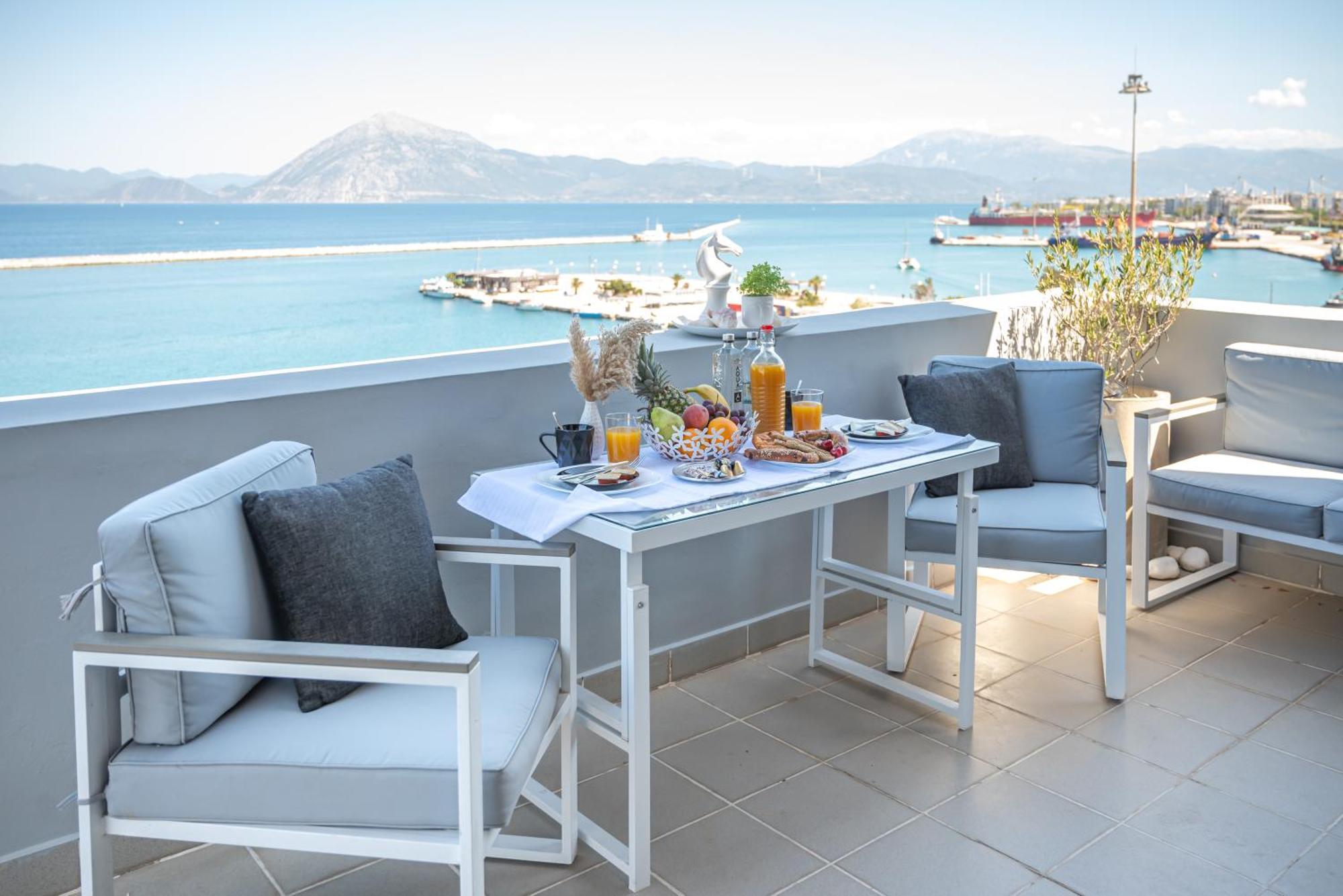 Majestic Penthouse In The Heart Of Patra Apartment ภายนอก รูปภาพ