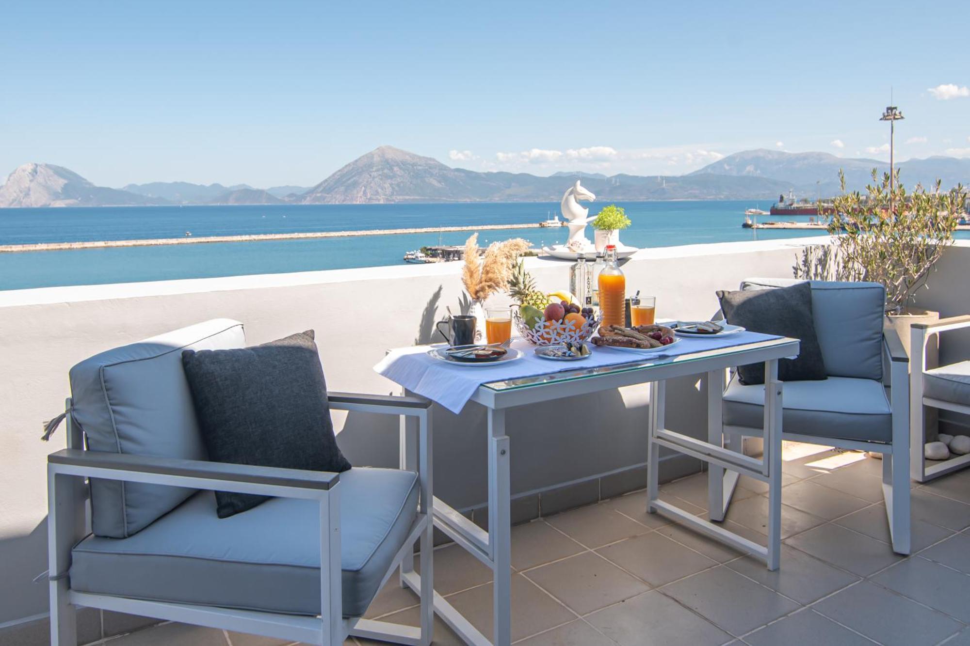 Majestic Penthouse In The Heart Of Patra Apartment ภายนอก รูปภาพ